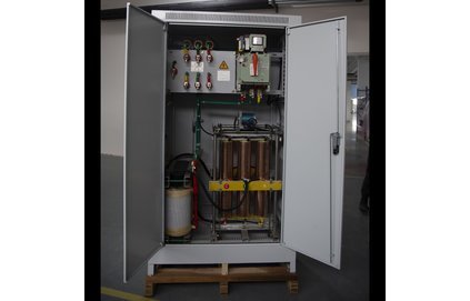 三相電壓轉(zhuǎn)換器