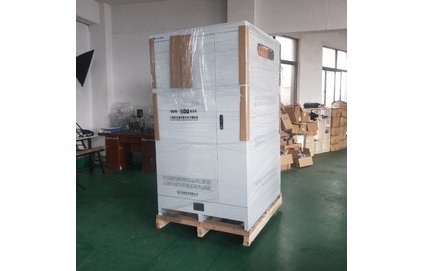 三相高精度全自動(dòng)交流穩(wěn)壓器